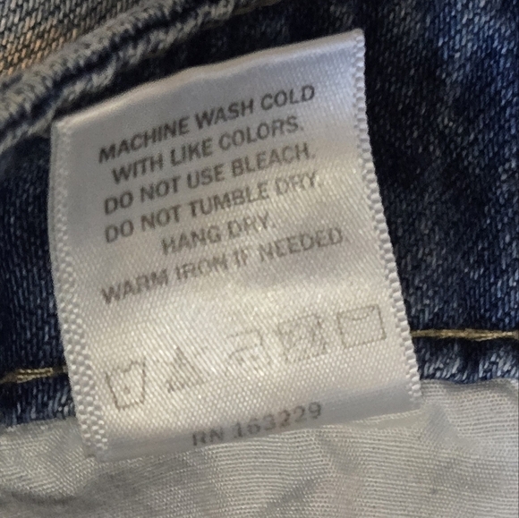 Pink Lily Mom Butterfly Button Distressed Light Wash Jeans - Picture 7 of 9